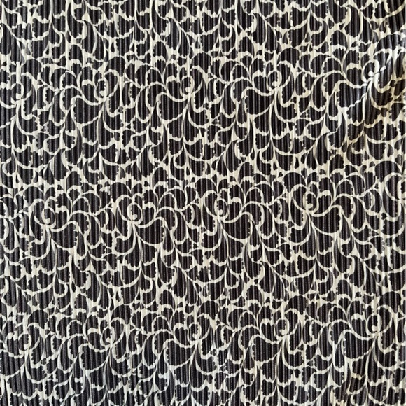 Chico's Travelers Collection Grey/White Micropleat Wide Leg Pant 4(20/XL)T - Picture 2 of 7